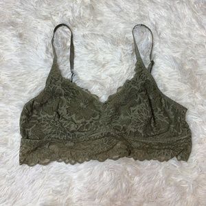 Victoria’s Secret Pink Lace Bralette